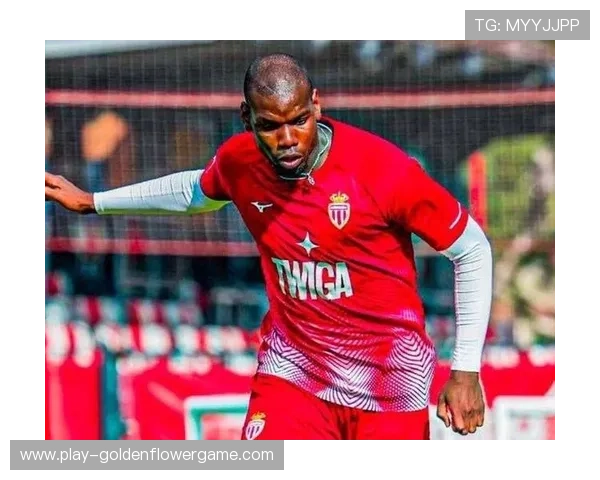 博格巴替补登场,摩纳哥主场球迷起立鼓掌致敬回归